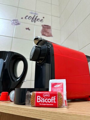 Kaffee und/oder Kaffeemaschine
