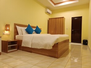 패밀리 쿼드룸, 정원 전망 | 다리미/다리미판, 무료 WiFi