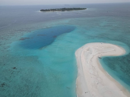 Exterior. Moro Fohdhoo