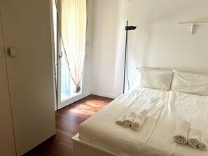 2 bedrooms, desk, iron/ironing board, free WiFi