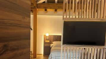 Basic Apartment, 1 Queen Bed | Free WiFi