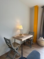 Basic Apartment, 2 Twin Beds | WiFi (free)