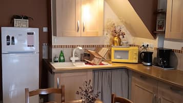 Micro-ondes, four, plaque de cuisson