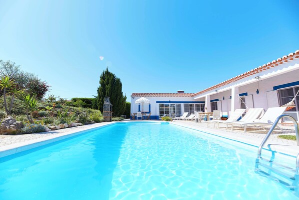 Alberca al aire libre 