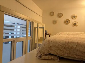 1 bedroom, iron/ironing board, internet, bed sheets - Loft Design with Mezzanine in the heart of Brussels - Parc Royal (Bruxelles)