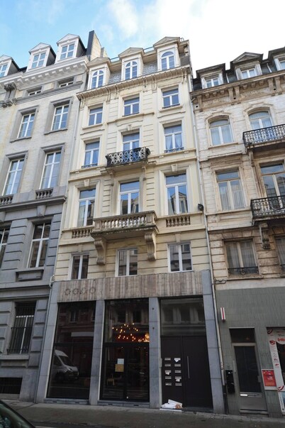 Loft Design with Mezzanine in the heart of Brussels - Parc Royal