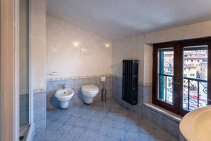 Douche, bidet