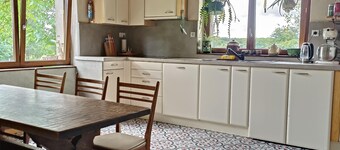 Spacious cozy and pet friendly Gîte (6pers with 3 bdrms/2 baths/3 toilets).