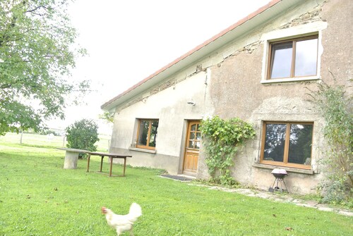 Spacious cozy and pet friendly Gîte (6pers with 3 bdrms/2 baths/3 toilets).