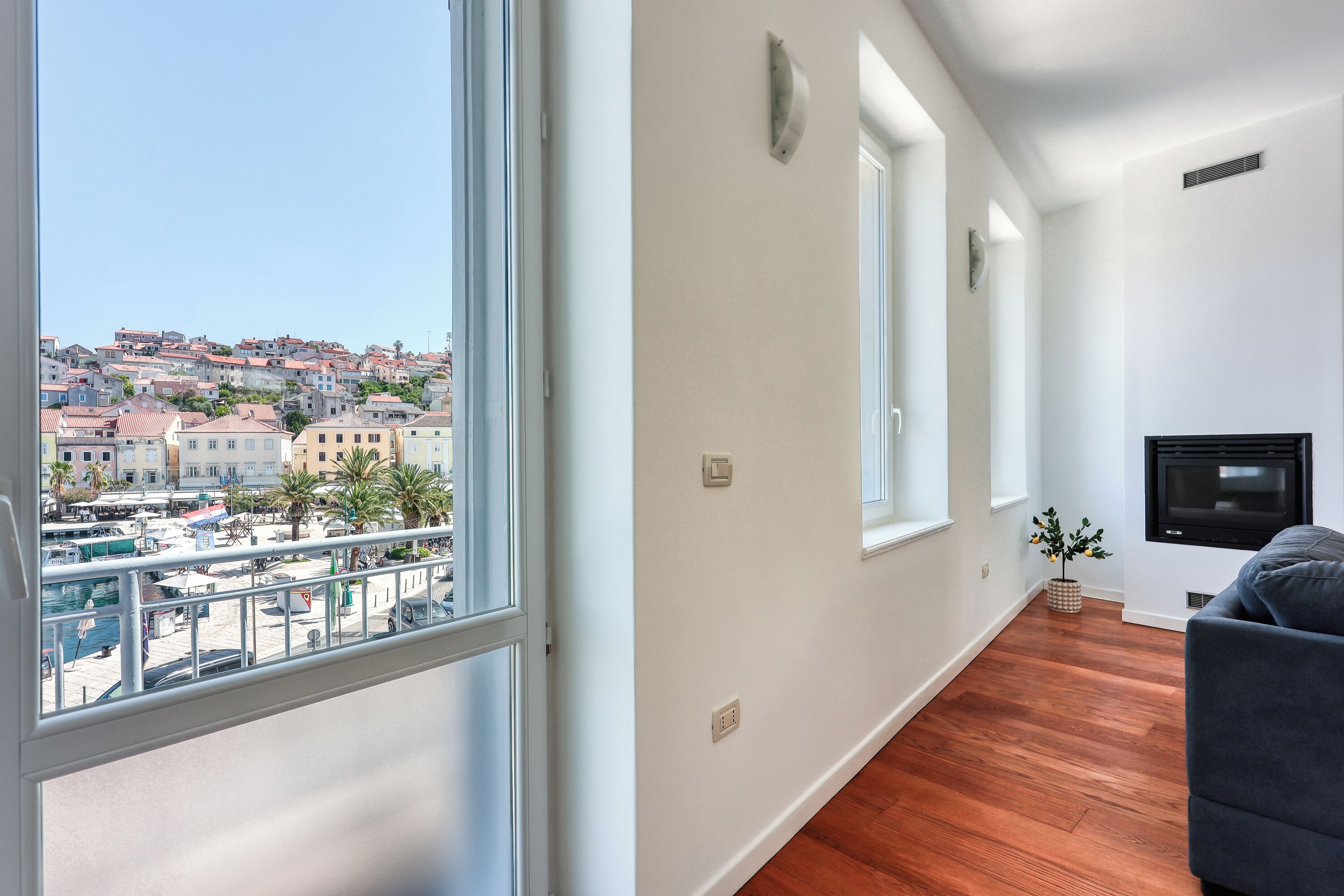 Family Penthouse, Multiple Bedrooms, 2 Bathrooms, Sea Facing (The Perfect View Penthouse Design) | Interior