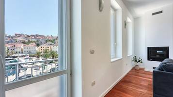 Family Penthouse, Multiple Bedrooms, 2 Bathrooms, Sea Facing (The Perfect View Penthouse Design) | Interior