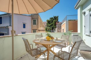 Outdoor dining - The Perfect View Penthouse Design Apt. (Mali Losinj)
