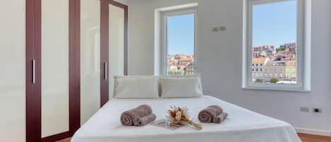 Family Penthouse, Multiple Bedrooms, 2 Bathrooms, Sea Facing (The Perfect View Penthouse Design)