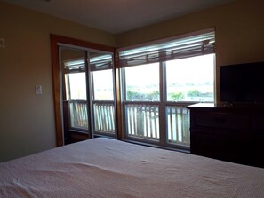 4 bedrooms, WiFi, bed sheets
