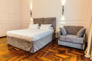 1 chambre, fer et planche à repasser, Wi-Fi gratuit, draps fournis