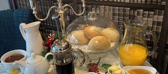 Luxury Lake House & Glamping