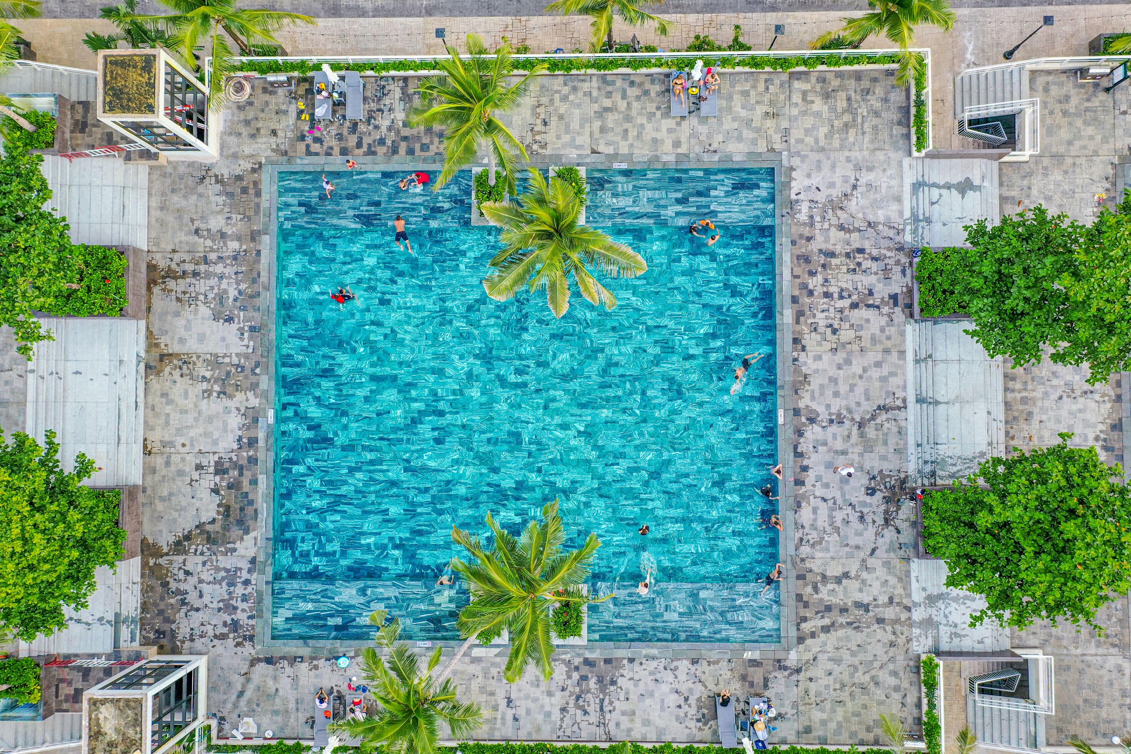 3 outdoor pools, open 7:00 AM to 7:00 PM, pool umbrellas, sun loungers