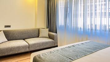 Comfort Double Room | Desk, laptop workspace, free WiFi