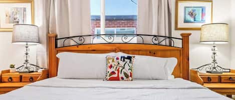 2 bedrooms, iron/ironing board, travel cot, WiFi