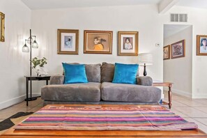 Televisión, oficina