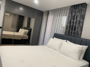 2 bedrooms, iron/ironing board, free WiFi, bed sheets