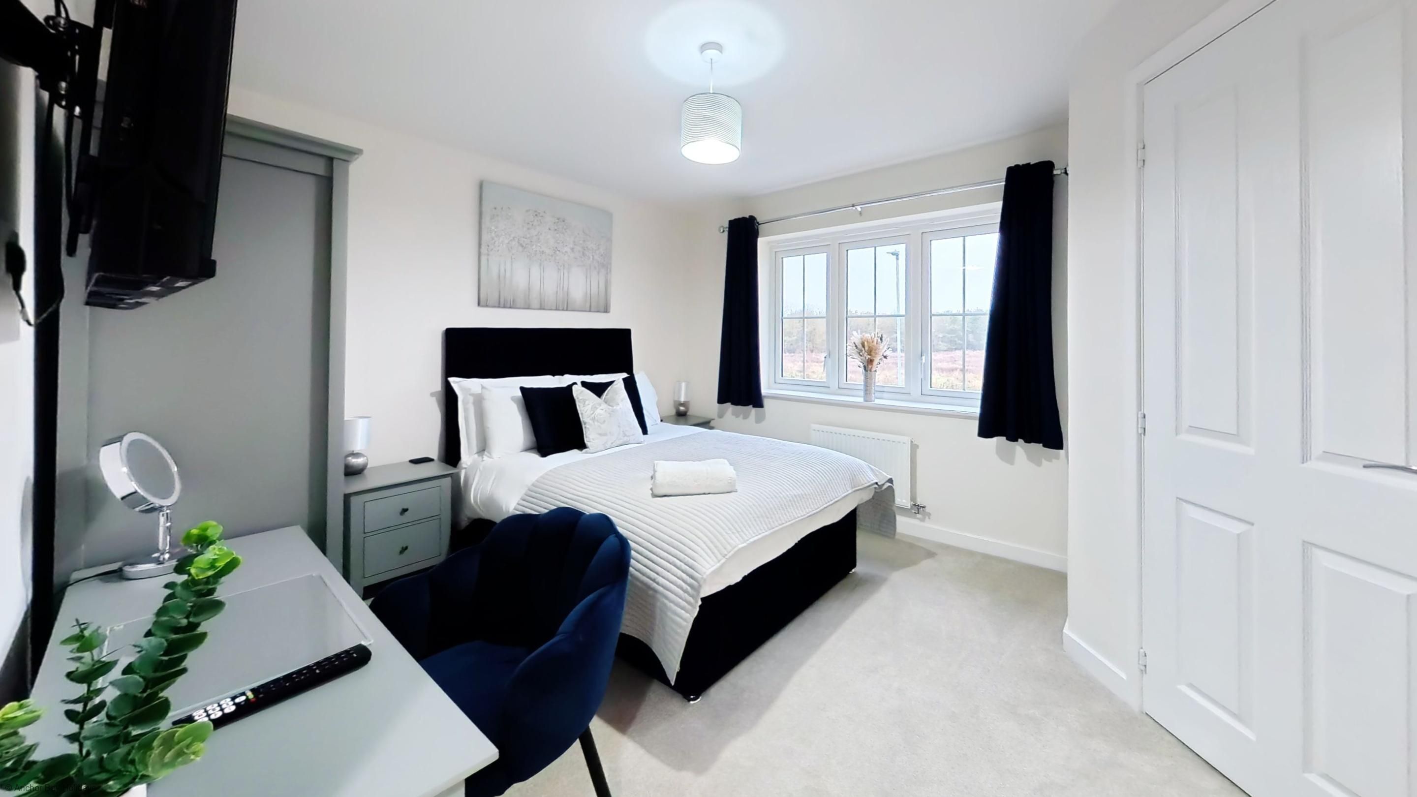 3 bedrooms, iron/ironing board, free WiFi, bed sheets