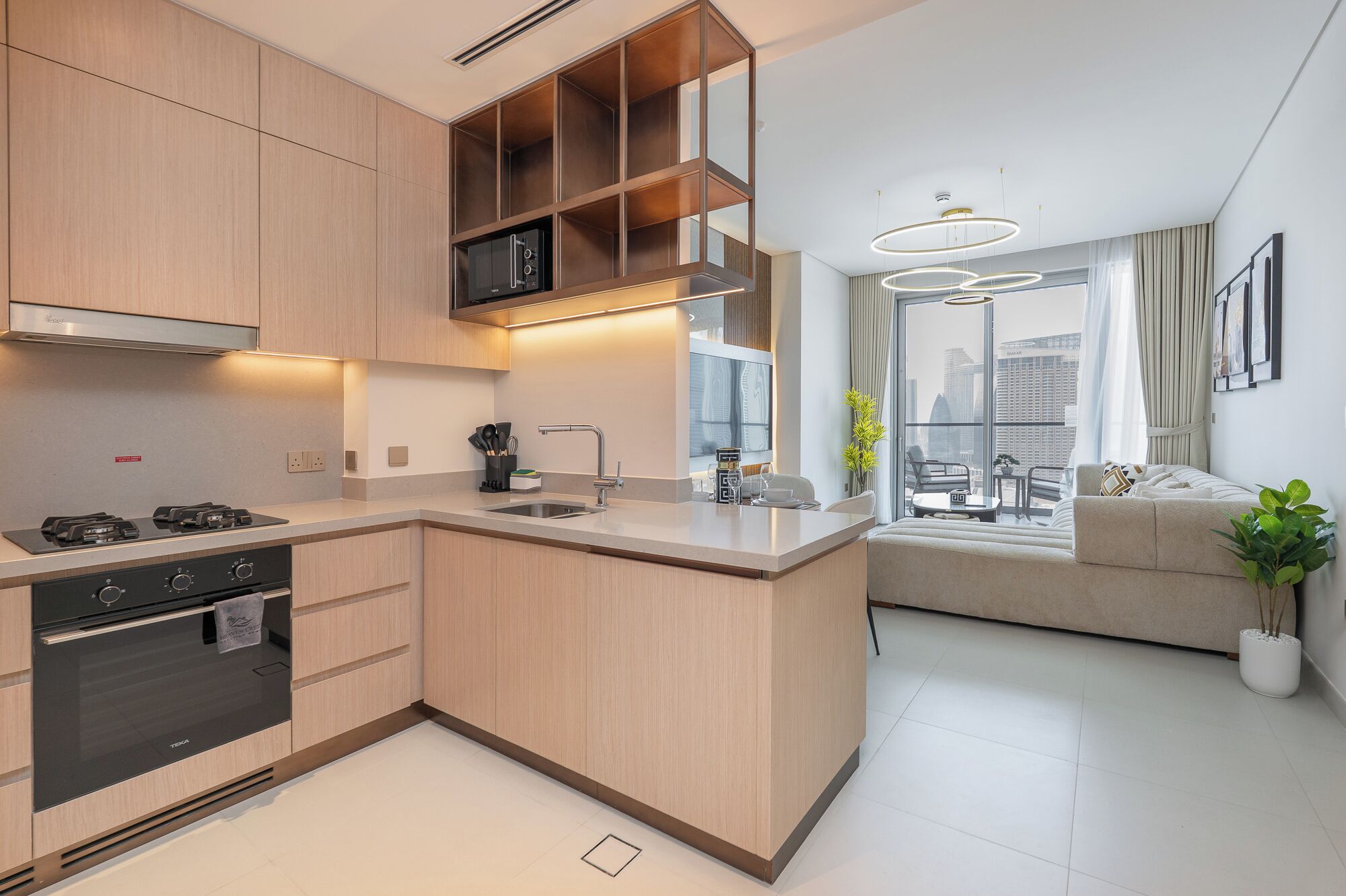 Luxury Apartment, 2 Bedrooms, Non Smoking, City View | Private kitchen | Full-size fridge, microwave, oven, stovetop