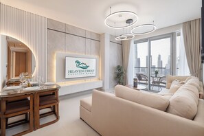 65-Zoll-Smart-TV mit Digitalempfang