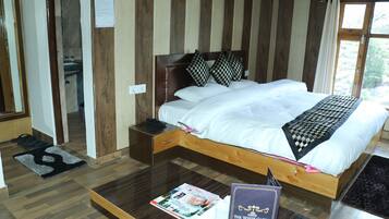 Family Quadruple Room | Free WiFi