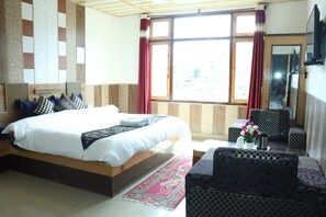 Dobbeltrom – standard, fjellutsikt | Wi-fi (inkludert)