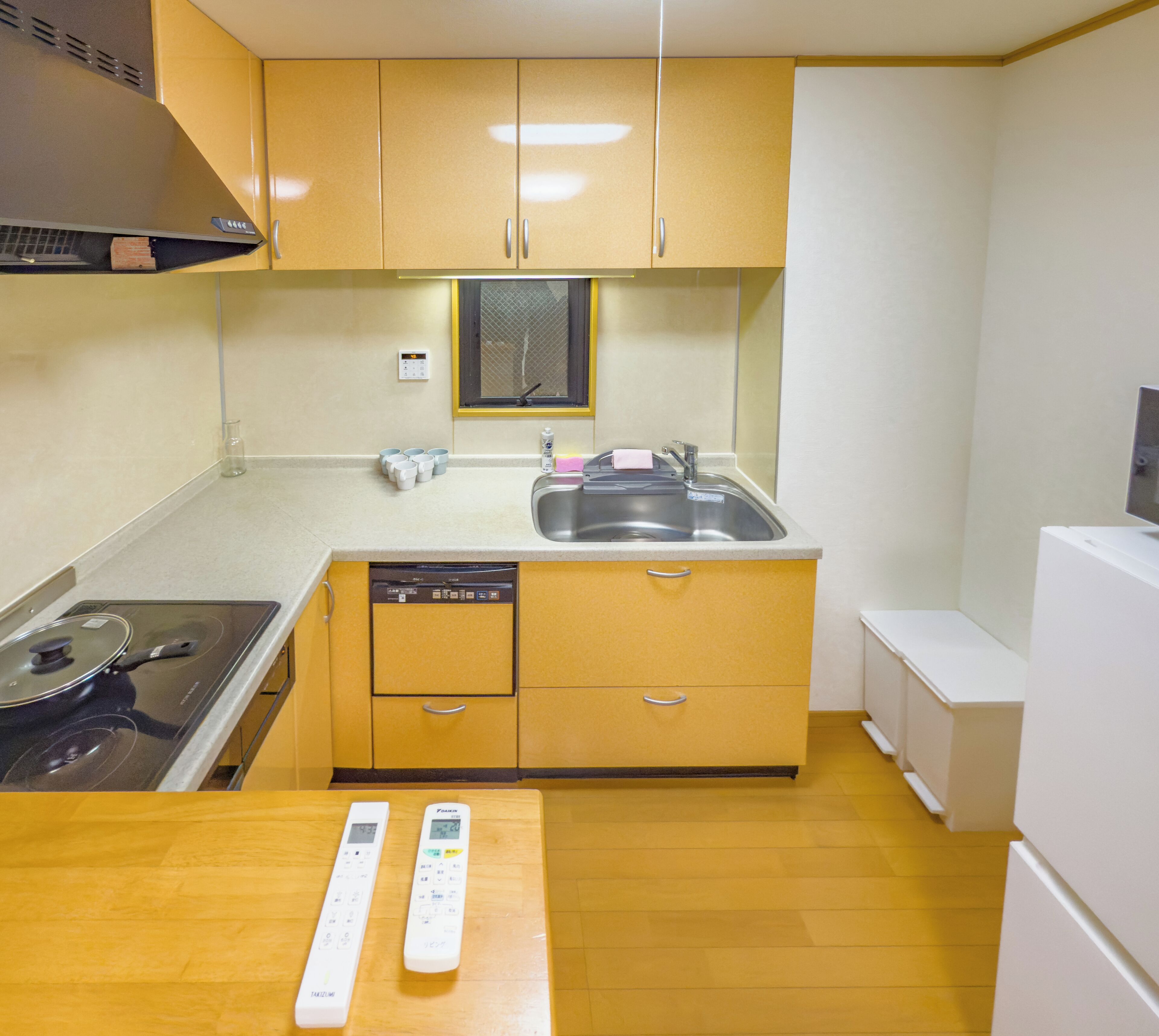 ファミリー スイート バルコニー シティビュー | デスク、ノートパソコン用作業スペース、WiFi (無料)