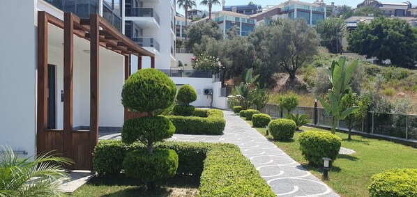 Property grounds - Two-bedroom Luxury duplex penthouse apartment.special view of the sea and forest (Alanya)
