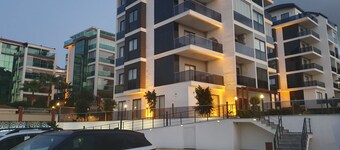 Two-bedroom Luxury duplex penthouse apartment.special view of the sea and forest