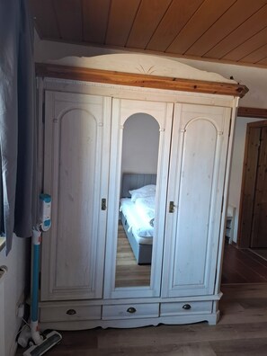 1 soverom, wi-fi (inkludert) og sengetøy