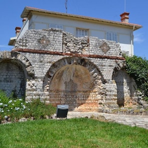 مكان جذب سياحي