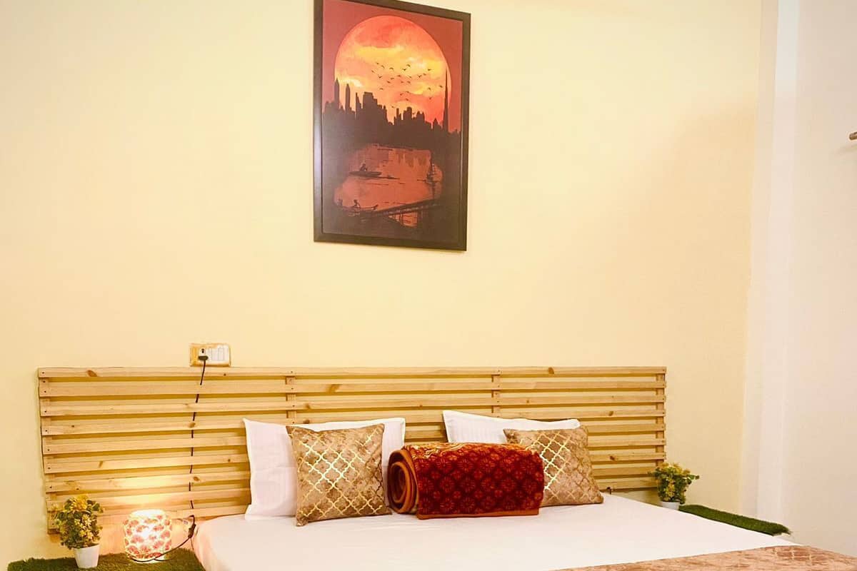 Triple Room | Free WiFi, bed sheets