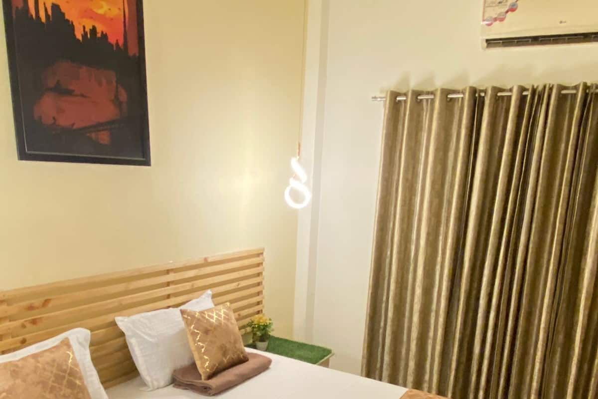 Deluxe Room | Free WiFi, bed sheets