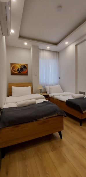 Apartment, Smoking