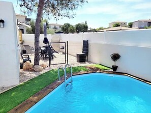 Outdoor pool - Magnificent maisonnette with private pool, 25min from beaches, 5 minutes from Montpellier (Juvignac)