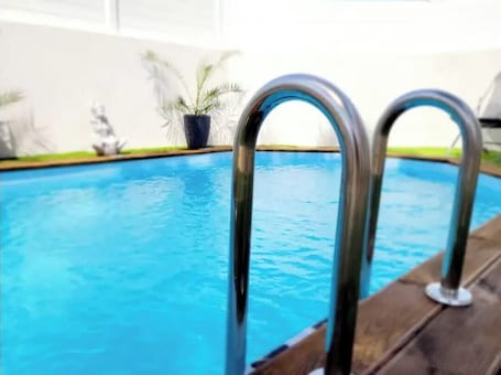 Outdoor pool. Magnificent maisonnette with private pool, 25min from beaches, 5 minutes from Montpellier