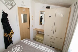 3 quartos, ferros/tábuas de passar roupa, Wi-Fi de cortesia