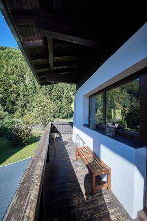 家庭公寓, 3 間臥室, 陽台, 山景 | 陽台