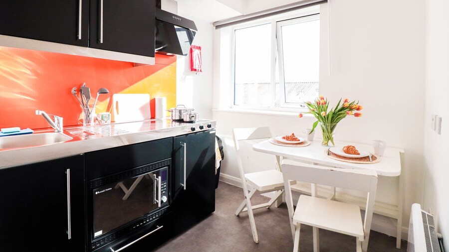 Spacious and Comfortable 2-bed Flat