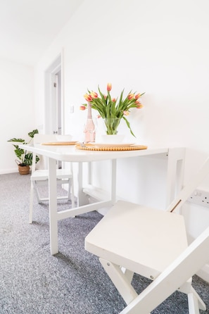 Apartment | 1 bedroom, desk