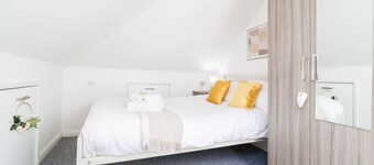 Cosy and Bright 1-bedroom Stay