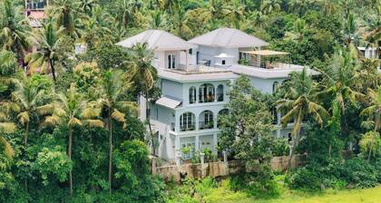 Esh Cottages Birch | Hillside 4-BHK Hideaway With Lush Garden, Common Pool, & Gaming Zone