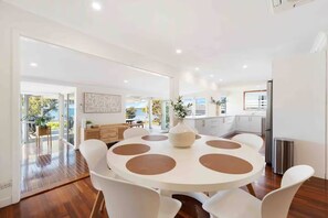 Dining - Waterfront Escape with Sunset Views & Kayaks (Dawesville)