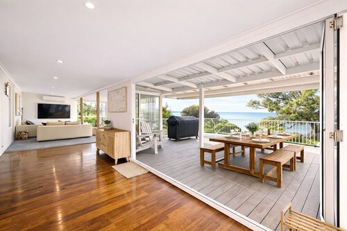 Waterfront Escape with Sunset Views & Kayaks