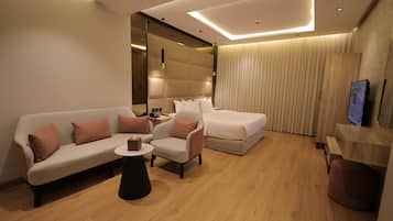 Basic Studio | Egyptian cotton sheets, premium bedding, pillowtop beds, free WiFi