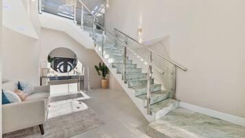 House (Multiple Bedrooms) | Property amenity